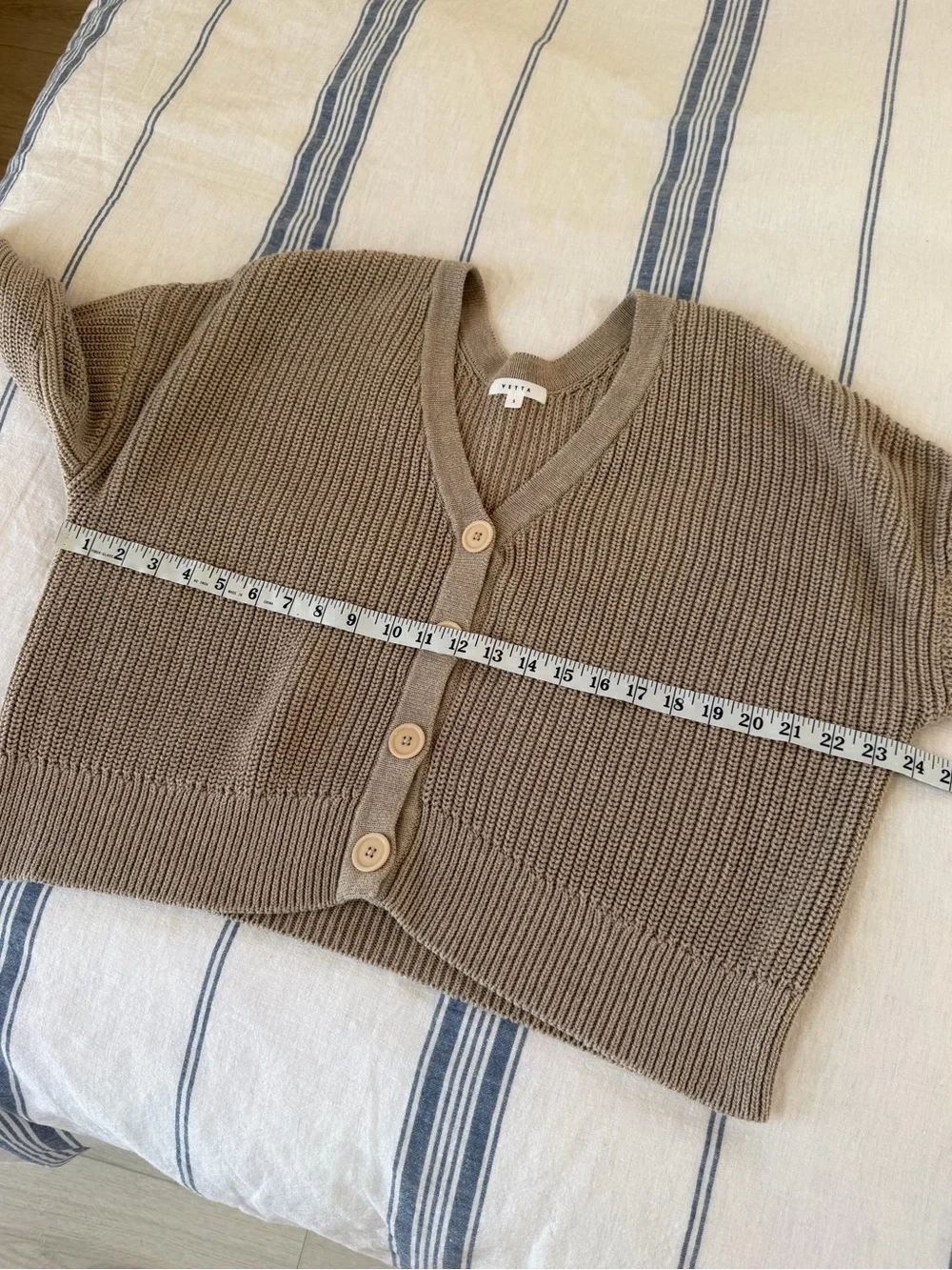 VETTA Capsule Collection 100% Organic Cotton Chunky Cropped Cardigan Sweater